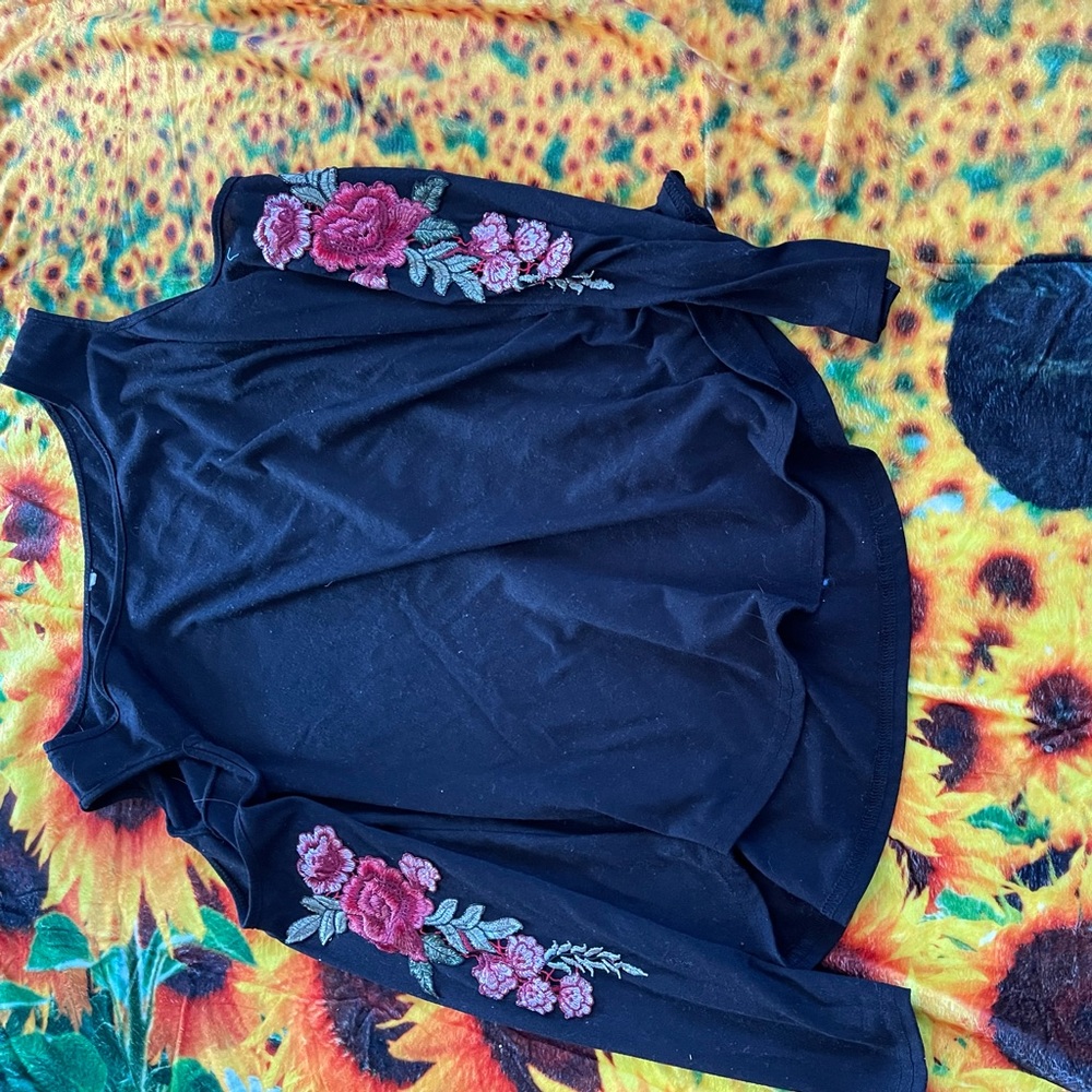Black cold shoulder long sleeve
